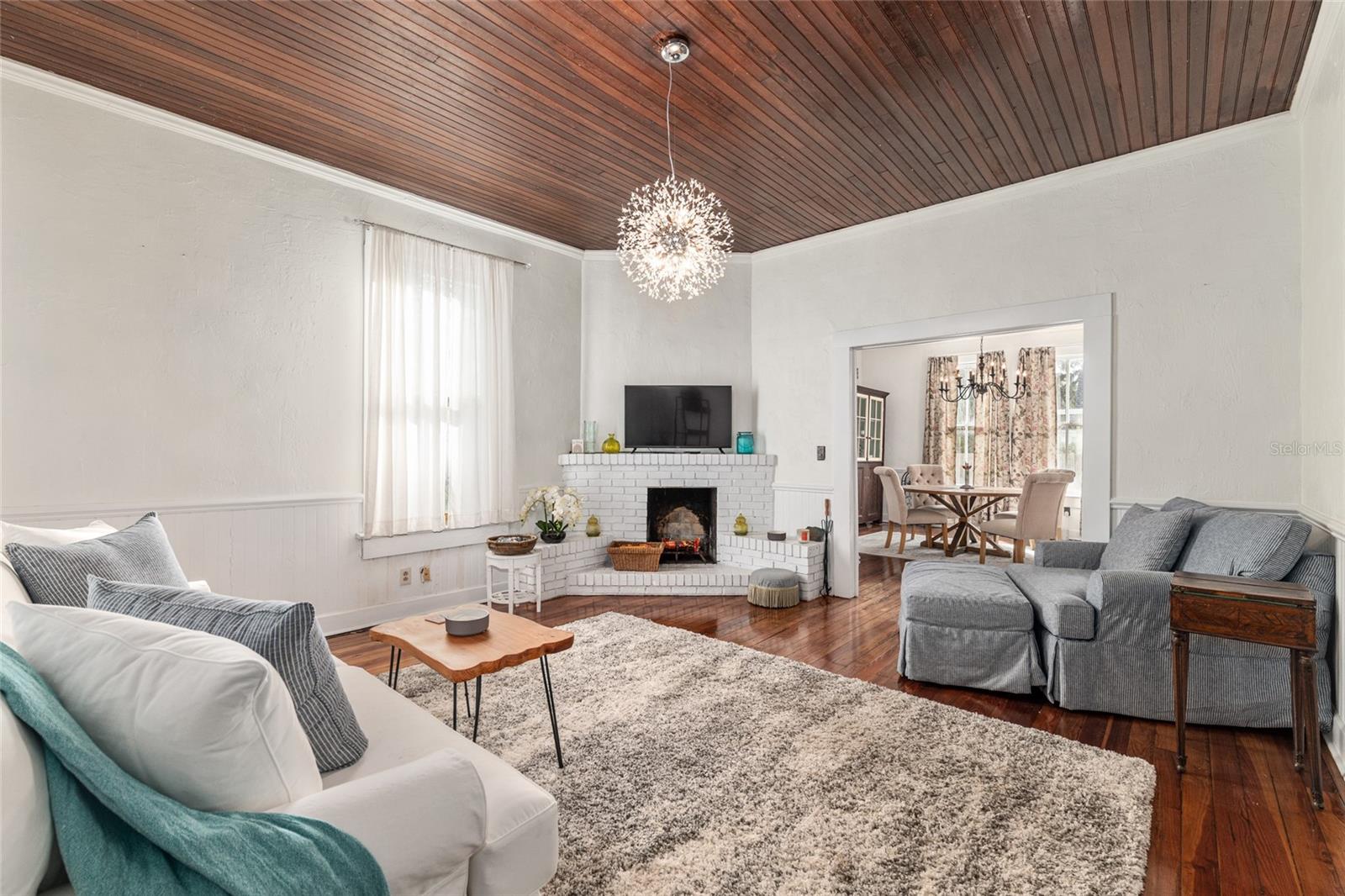 Image 9 of 61 For 160 Saint Johns Street