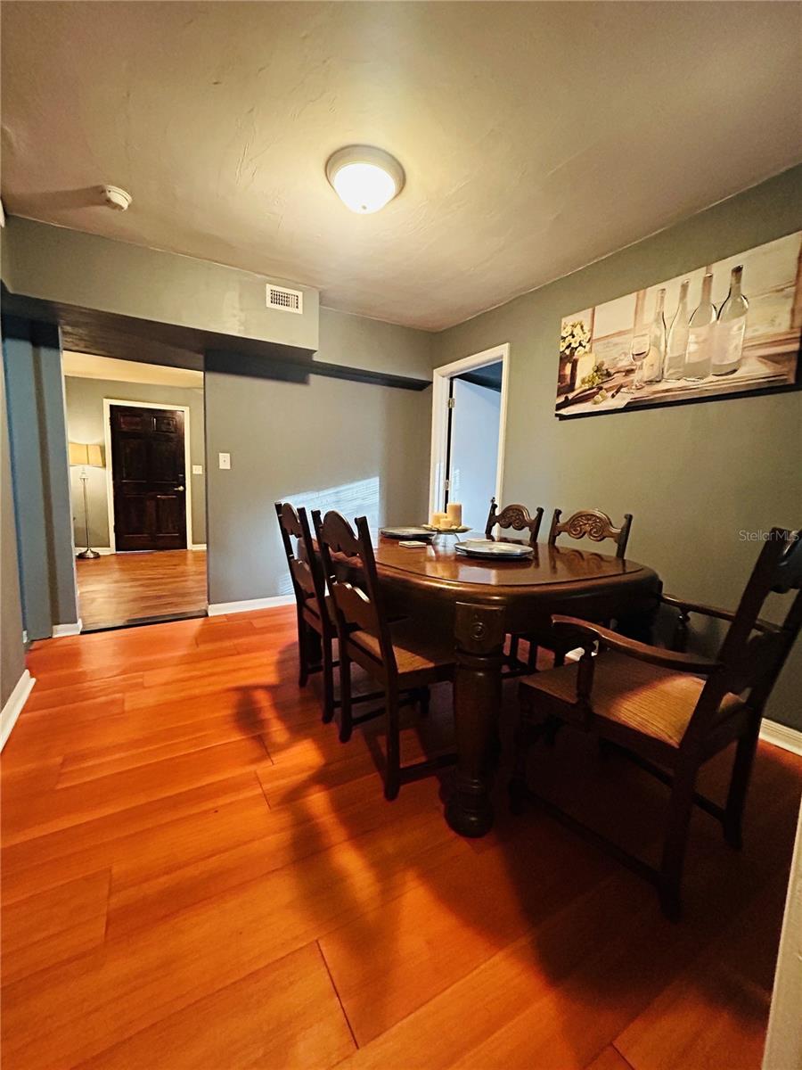 Image 10 of 19 For 1027 5th Avenue