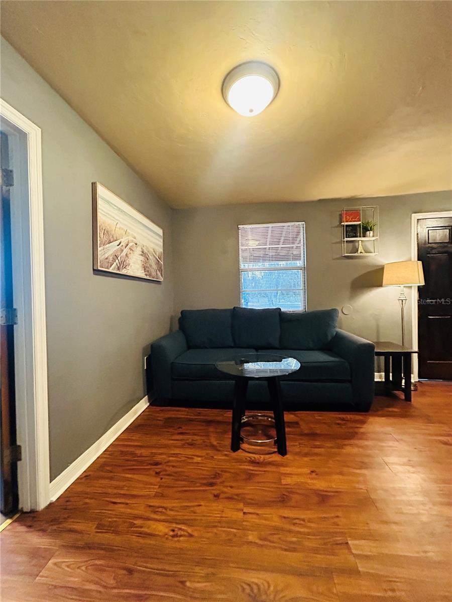 Image 17 of 19 For 1027 5th Avenue