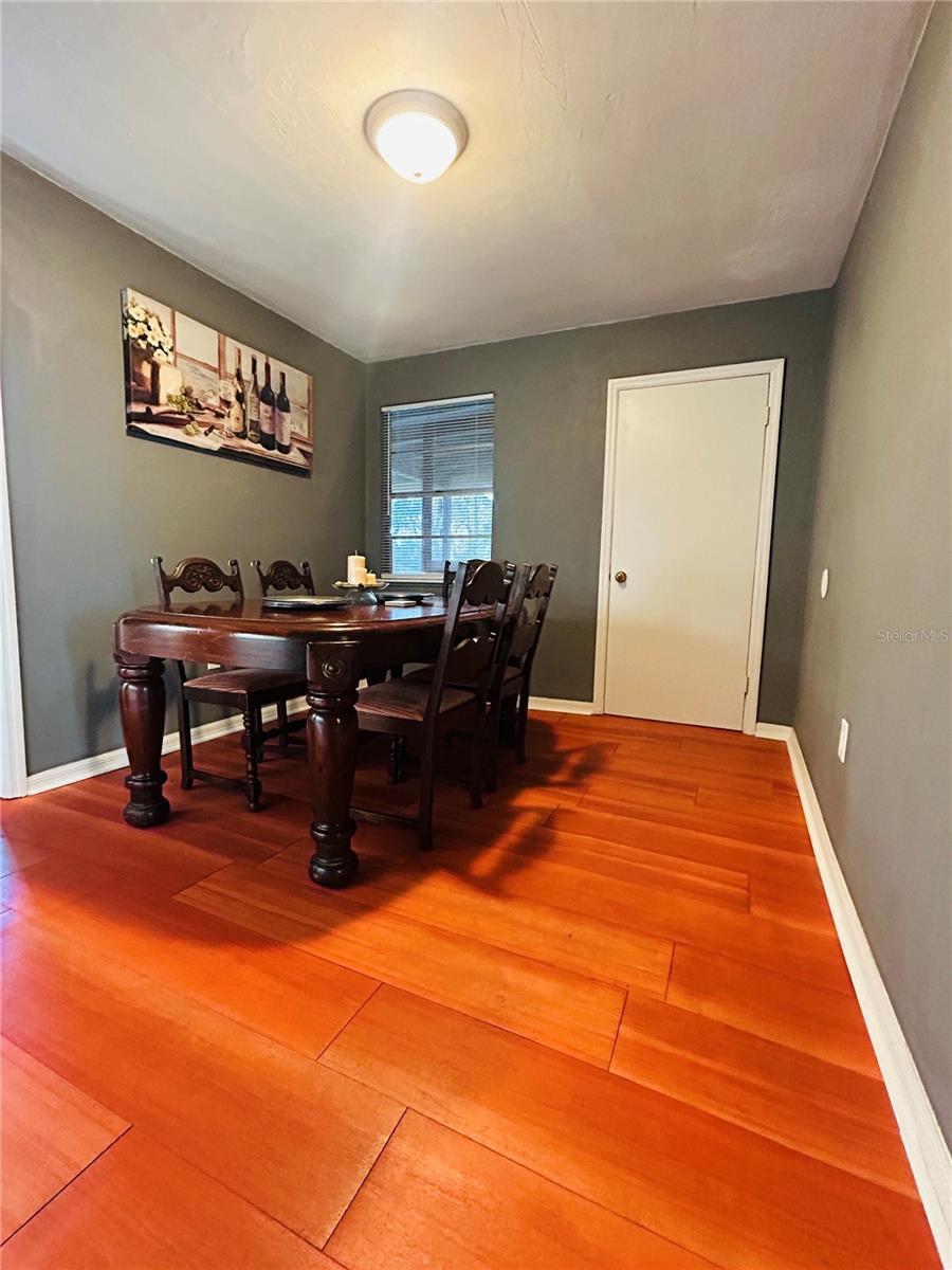 Image 8 of 19 For 1027 5th Avenue