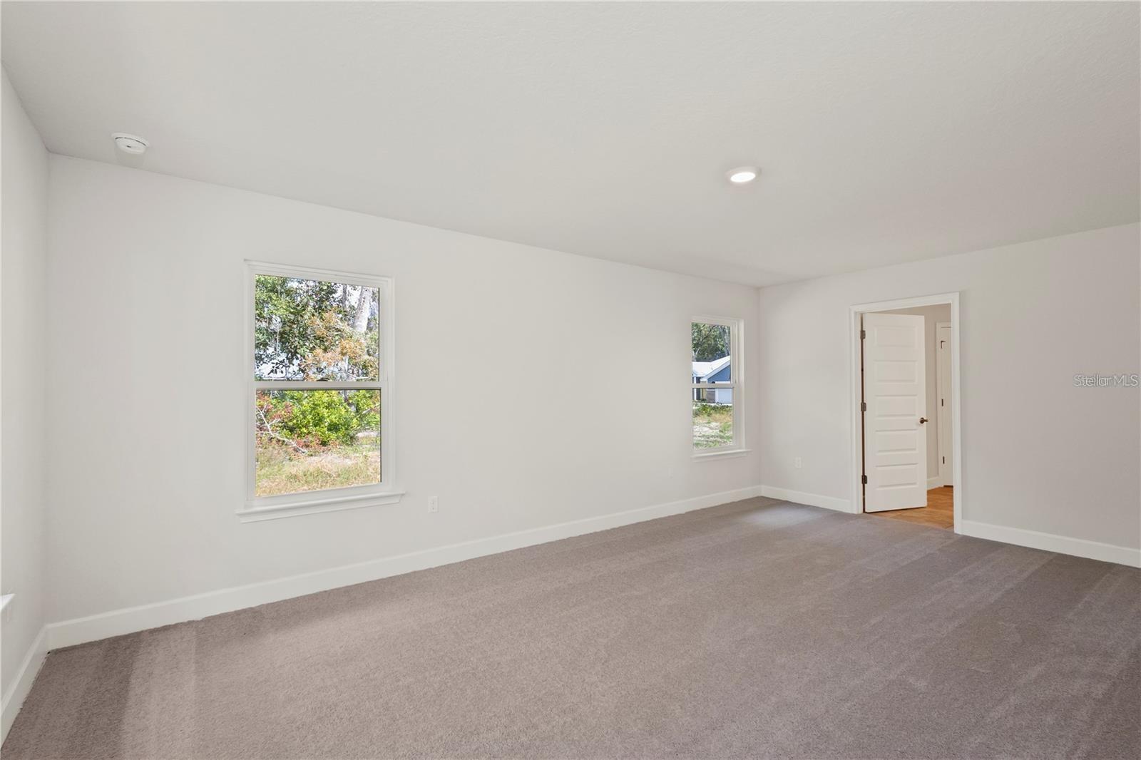 Image 16 of 27 For 525 Bellflower Drive