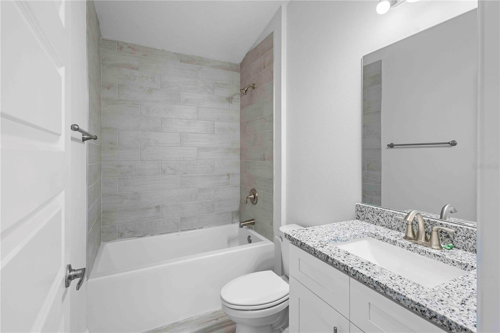 Image 13 of 55 For 424 Silver Palm Drive