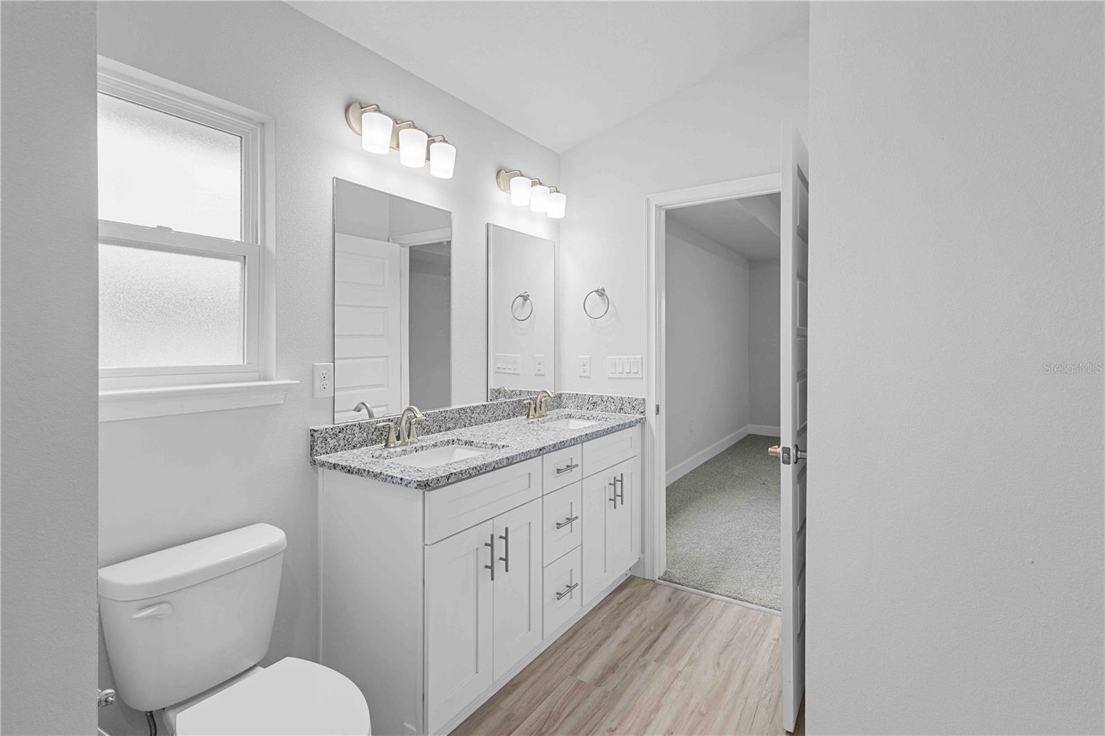 Image 16 of 55 For 424 Silver Palm Drive