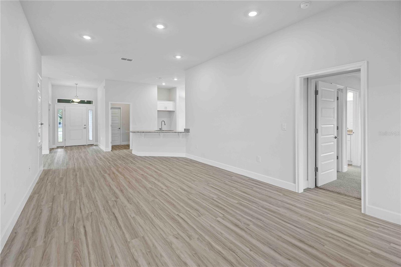 Image 21 of 55 For 424 Silver Palm Drive