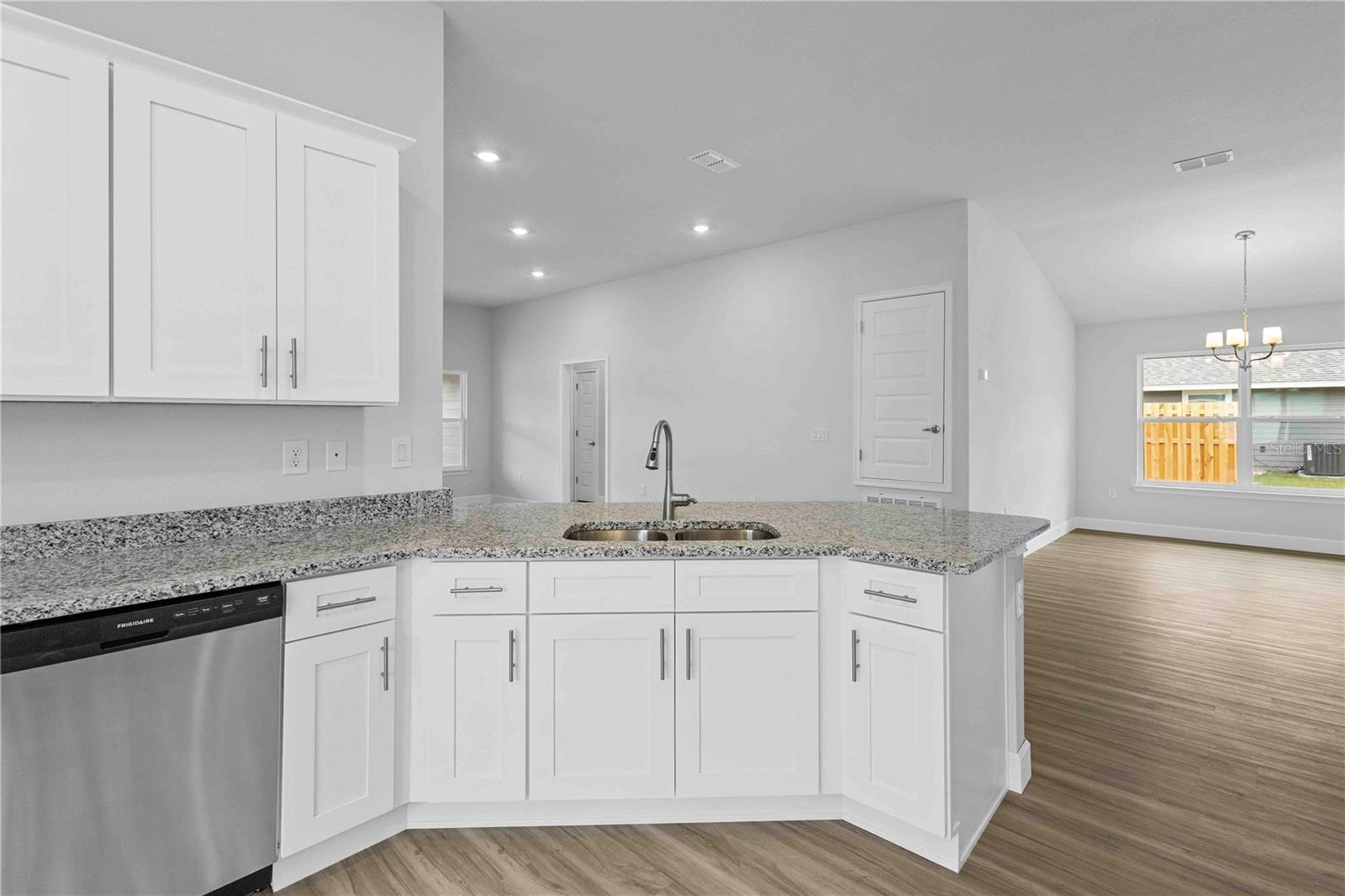 Image 22 of 55 For 424 Silver Palm Drive