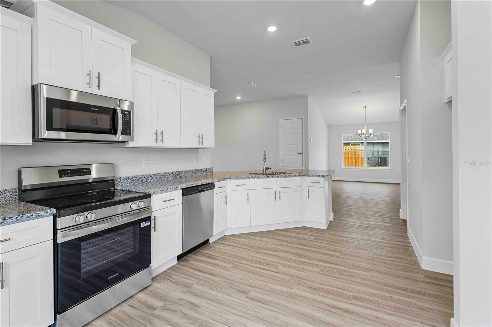 Image 25 of 55 For 424 Silver Palm Drive