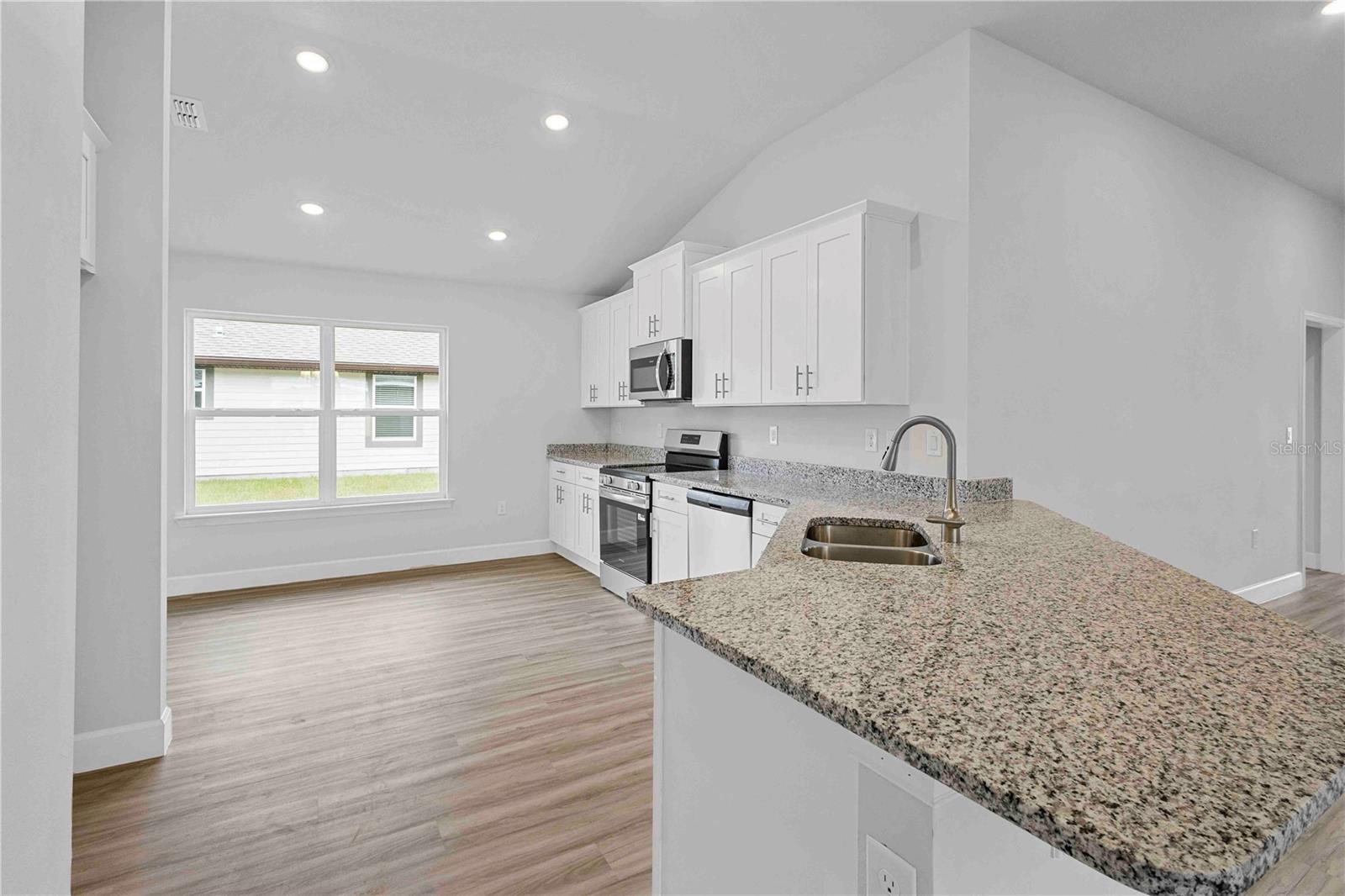 Image 26 of 55 For 424 Silver Palm Drive