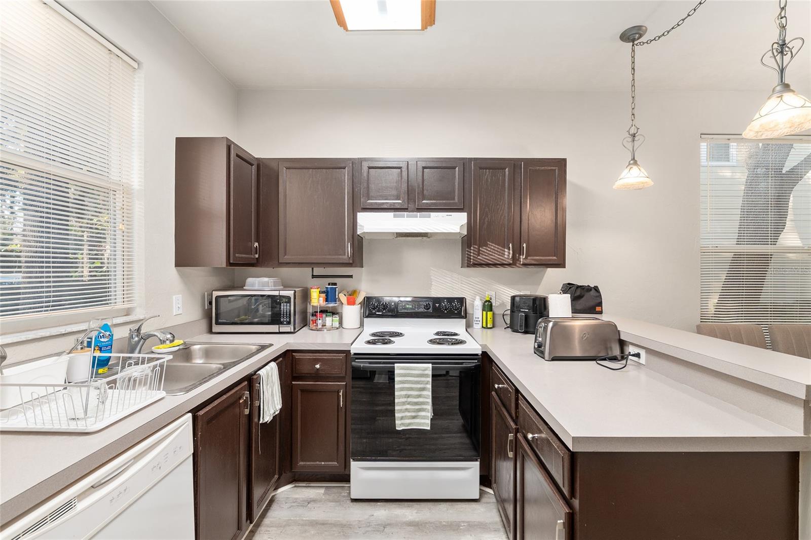 Image 19 of 39 For 3552 30th Way 147