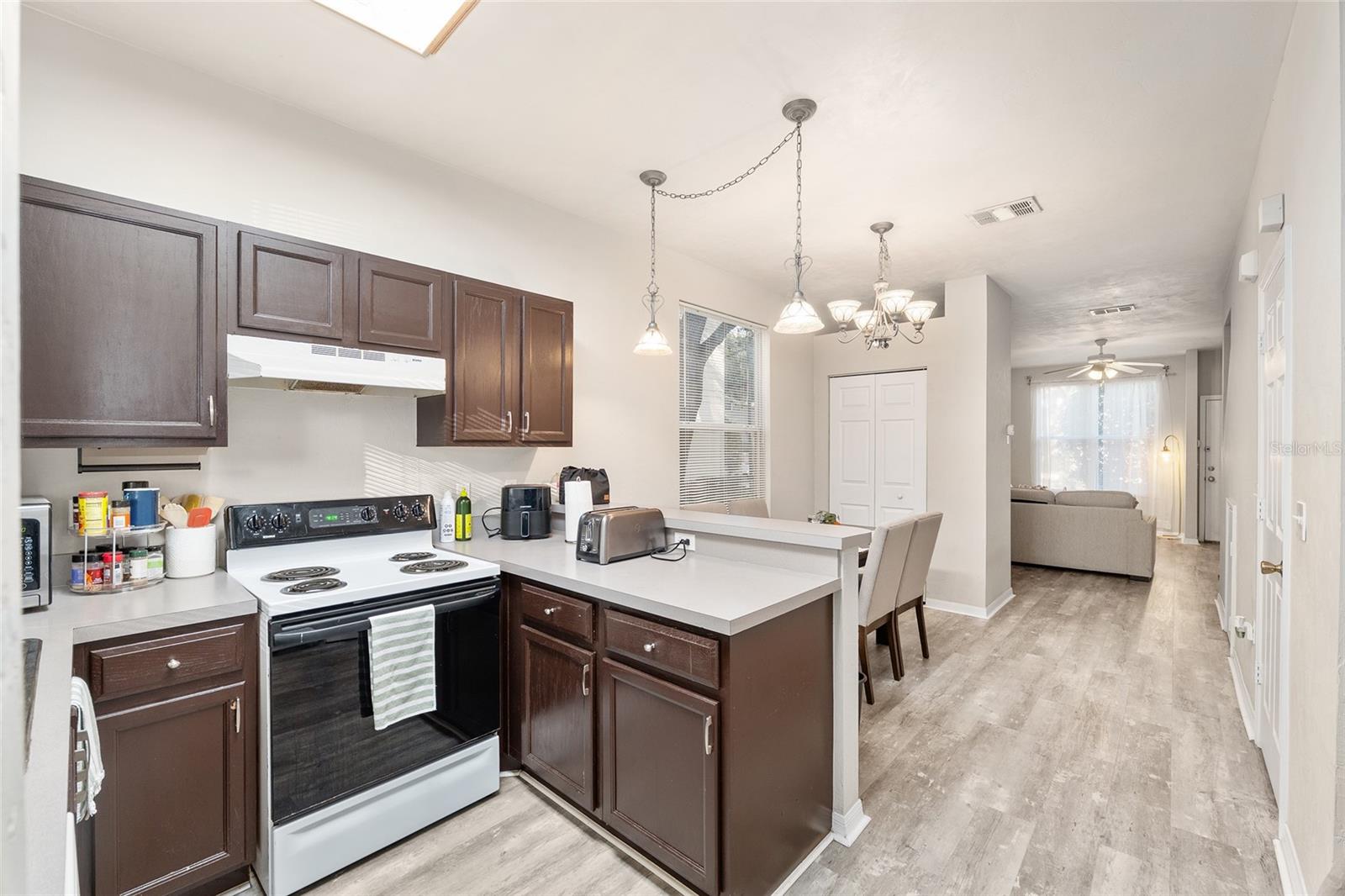 Image 21 of 39 For 3552 30th Way 147