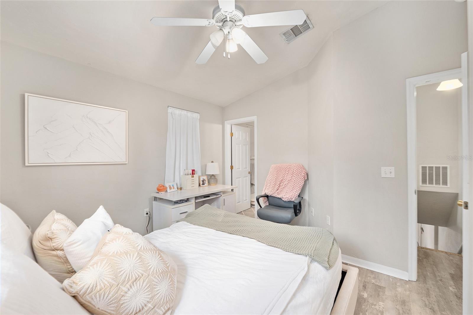 Image 27 of 39 For 3552 30th Way 147