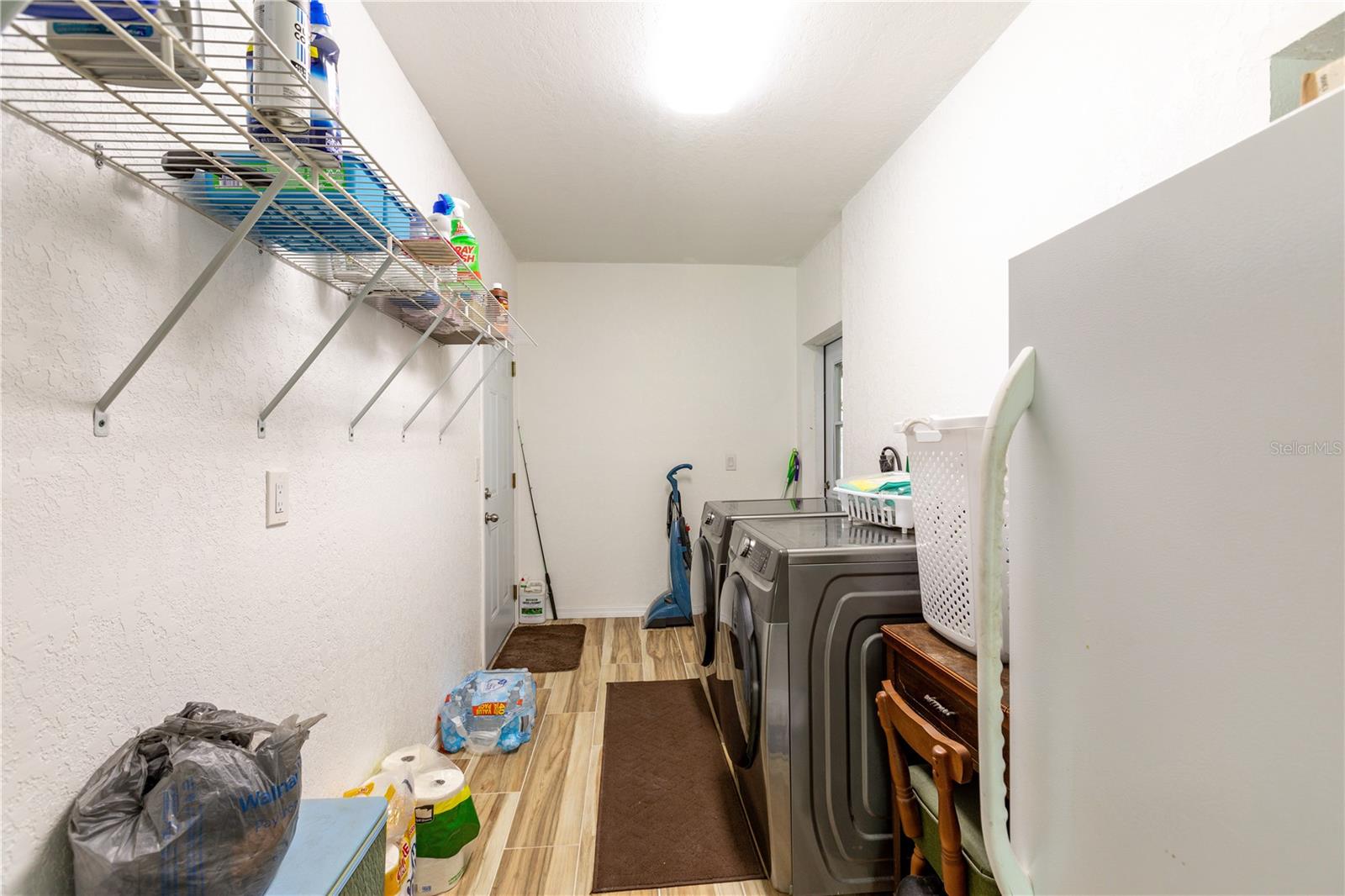 Image 24 of 37 For 402 709 Street