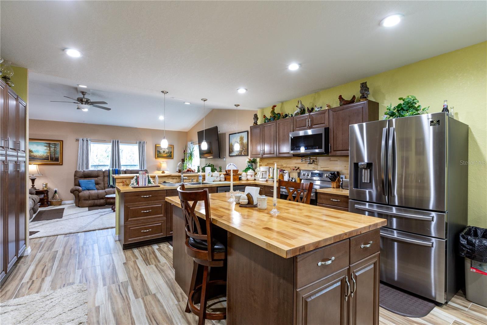 Image 9 of 37 For 402 709 Street