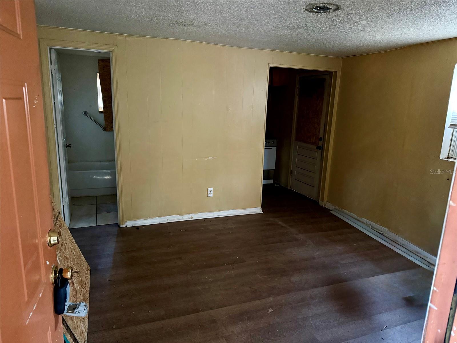 Image 2 of 7 For 11190 193rd Street