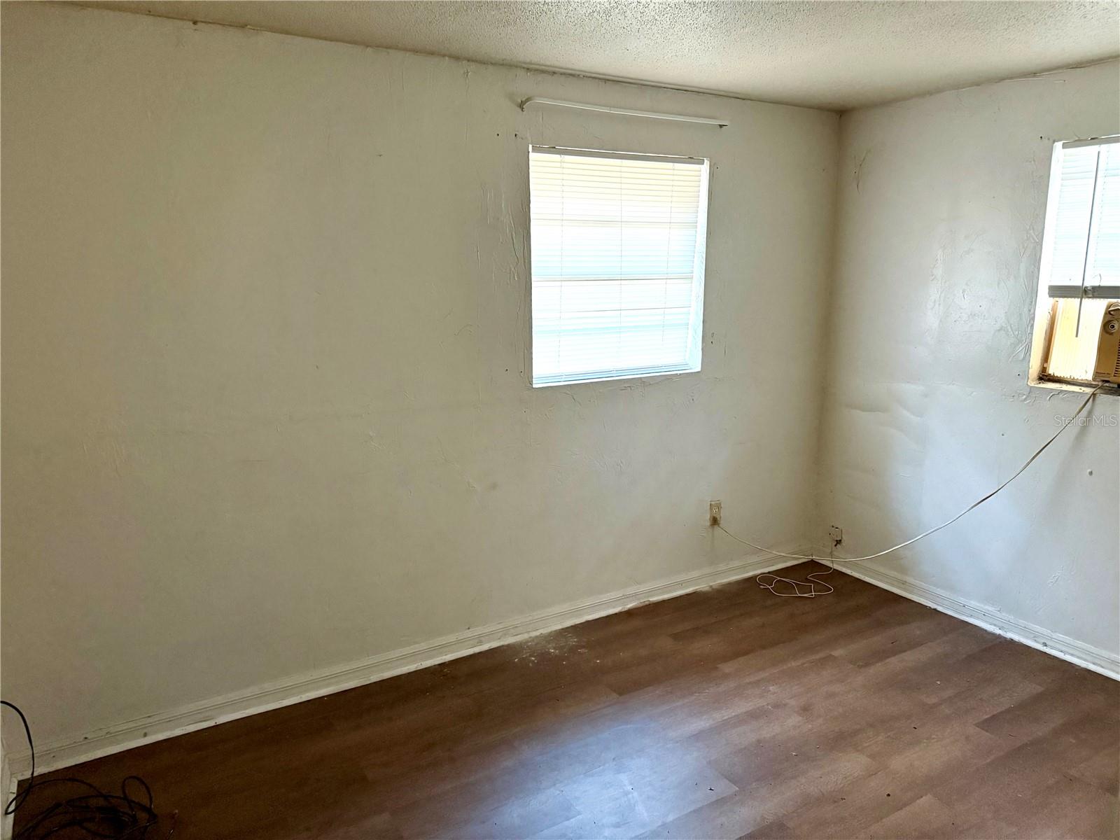 Image 4 of 7 For 11190 193rd Street