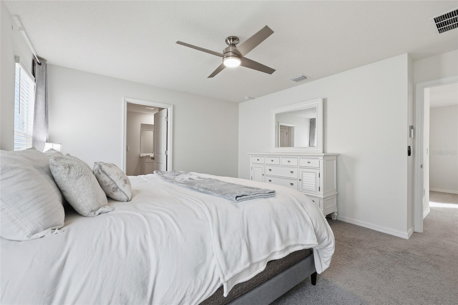 Image 14 of 37 For 24706 11th Place