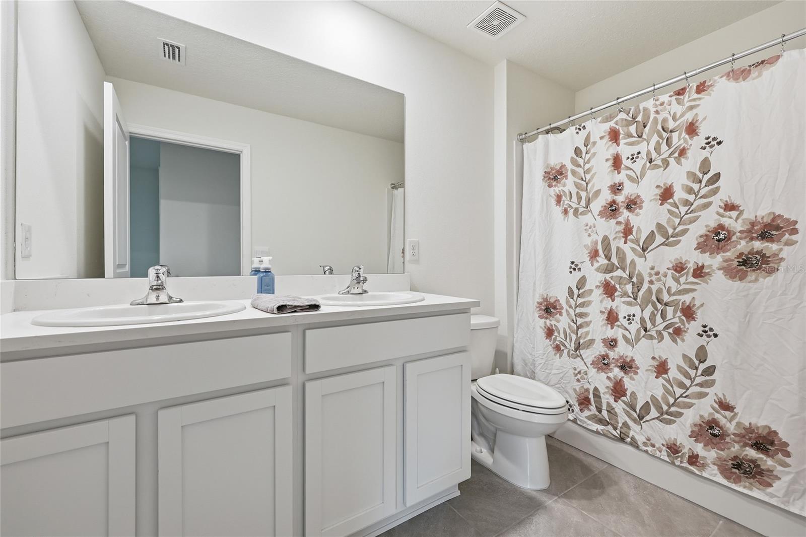 Image 19 of 37 For 24706 11th Place