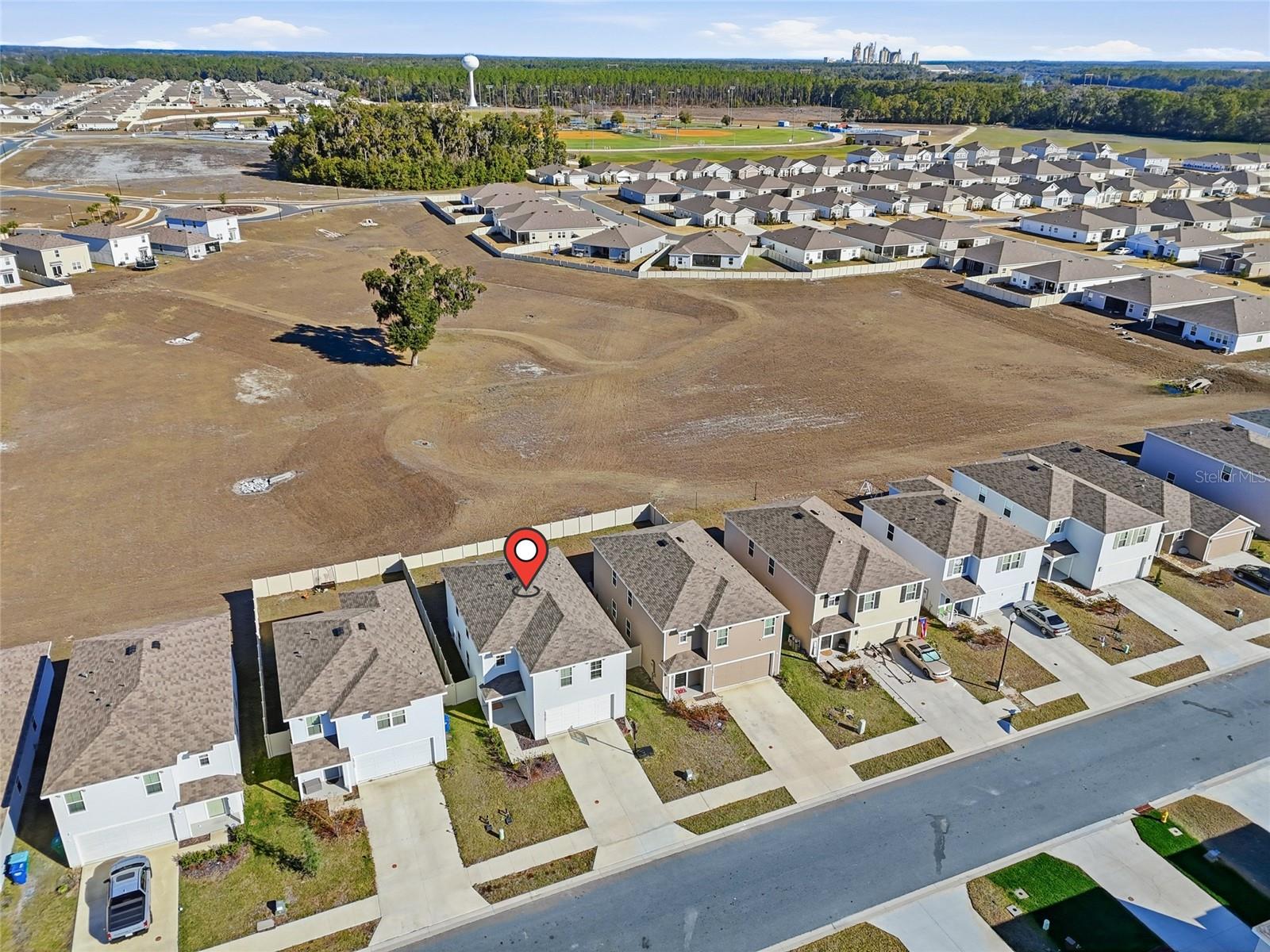 Image 29 of 37 For 24706 11th Place