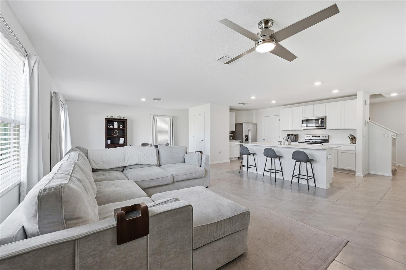 Image 4 of 37 For 24706 11th Place