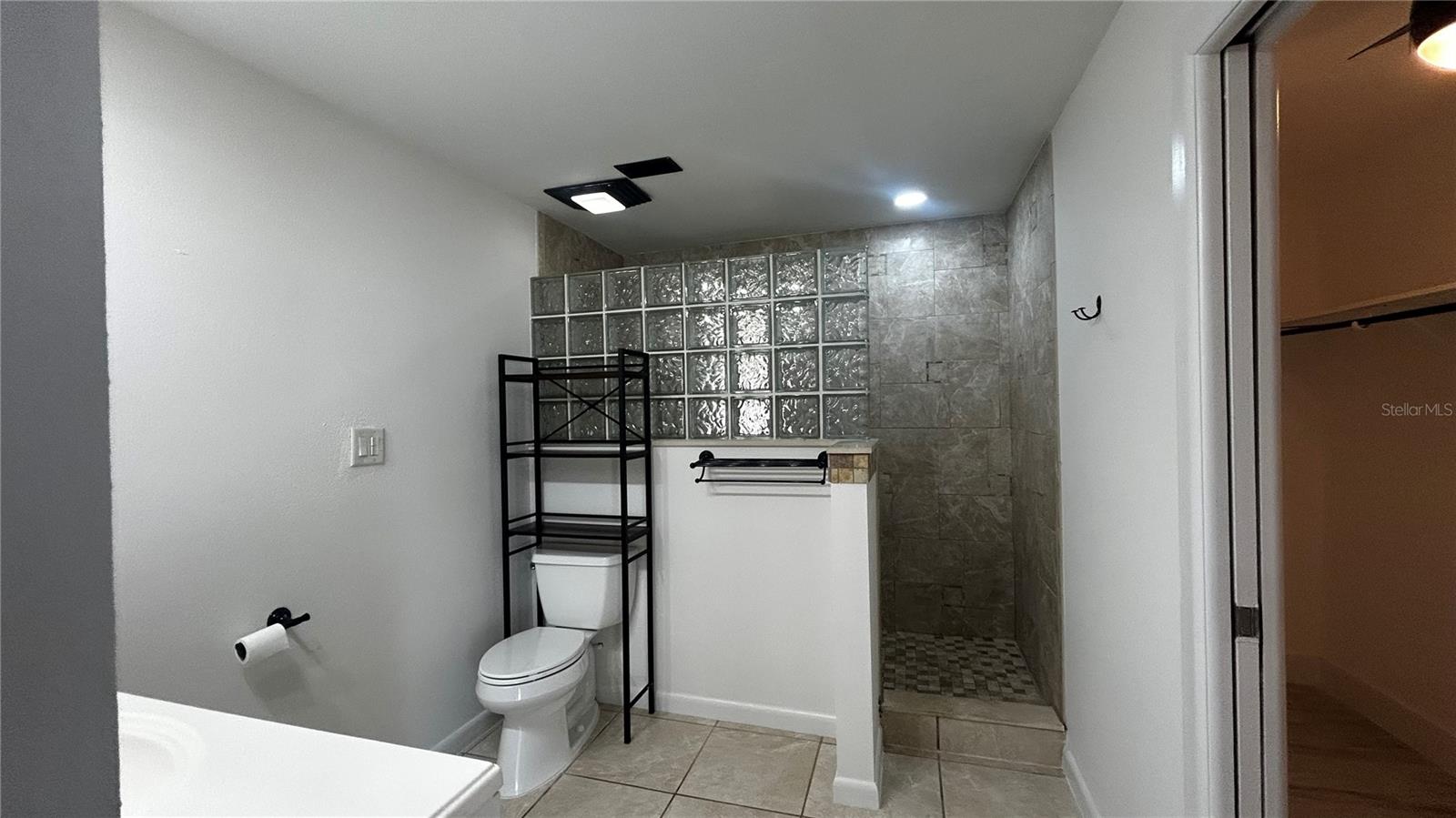 Image 18 of 40 For 1606 22nd Street