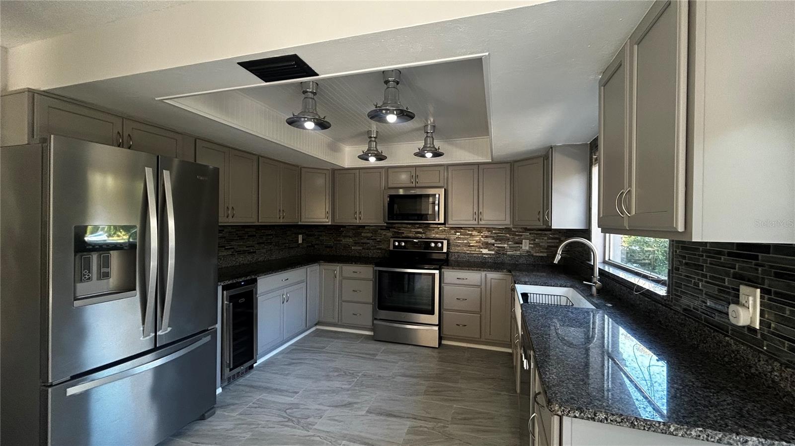 Image 2 of 40 For 1606 22nd Street