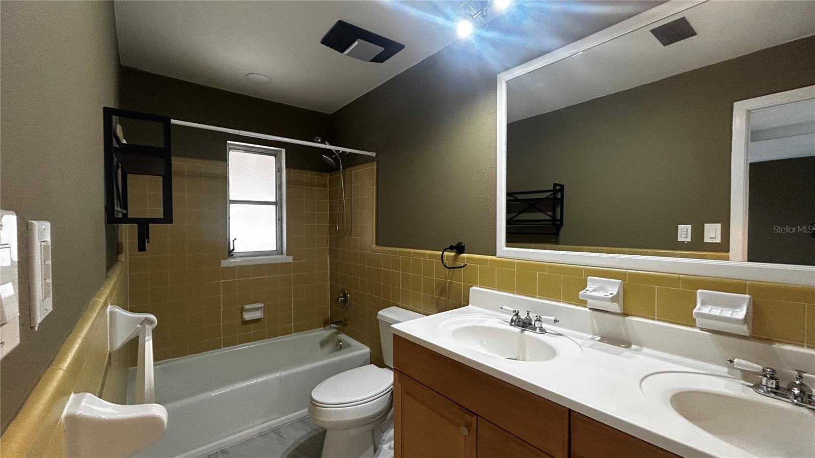 Image 27 of 40 For 1606 22nd Street