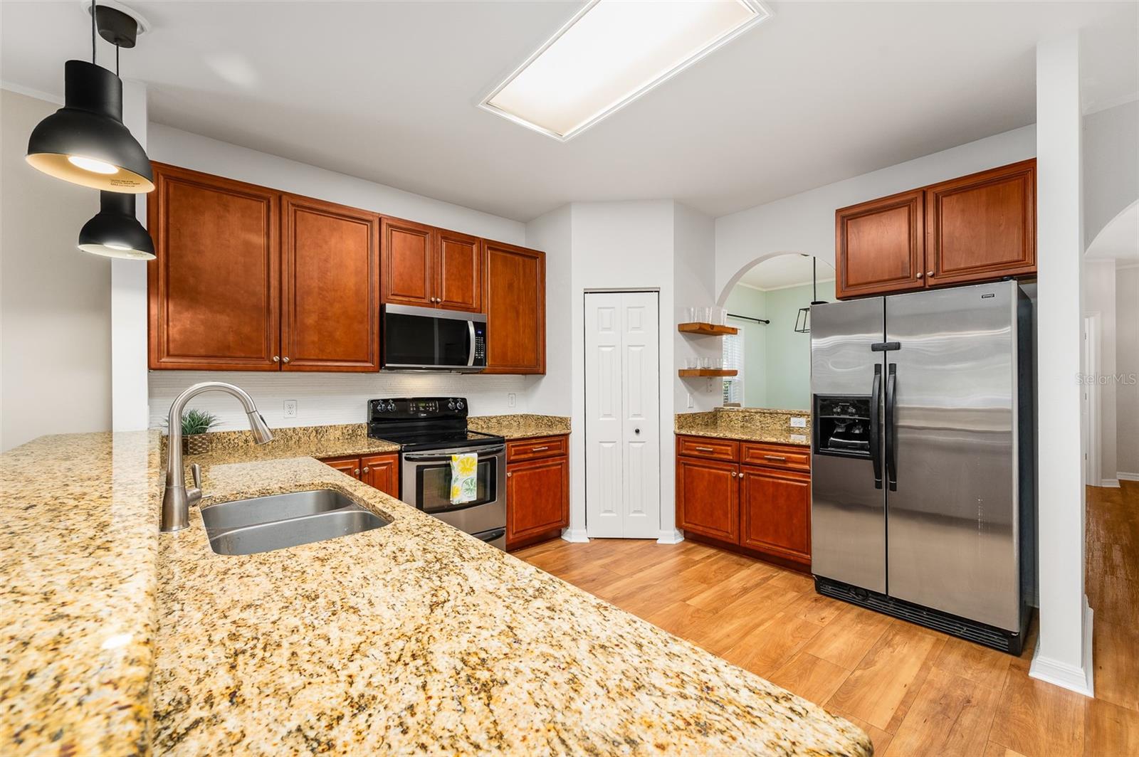 Image 10 of 50 For 7957 77th Avenue