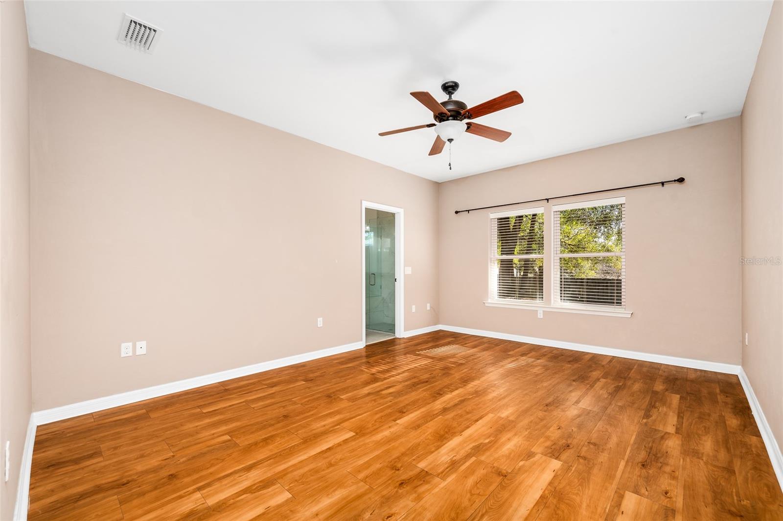 Image 16 of 50 For 7957 77th Avenue