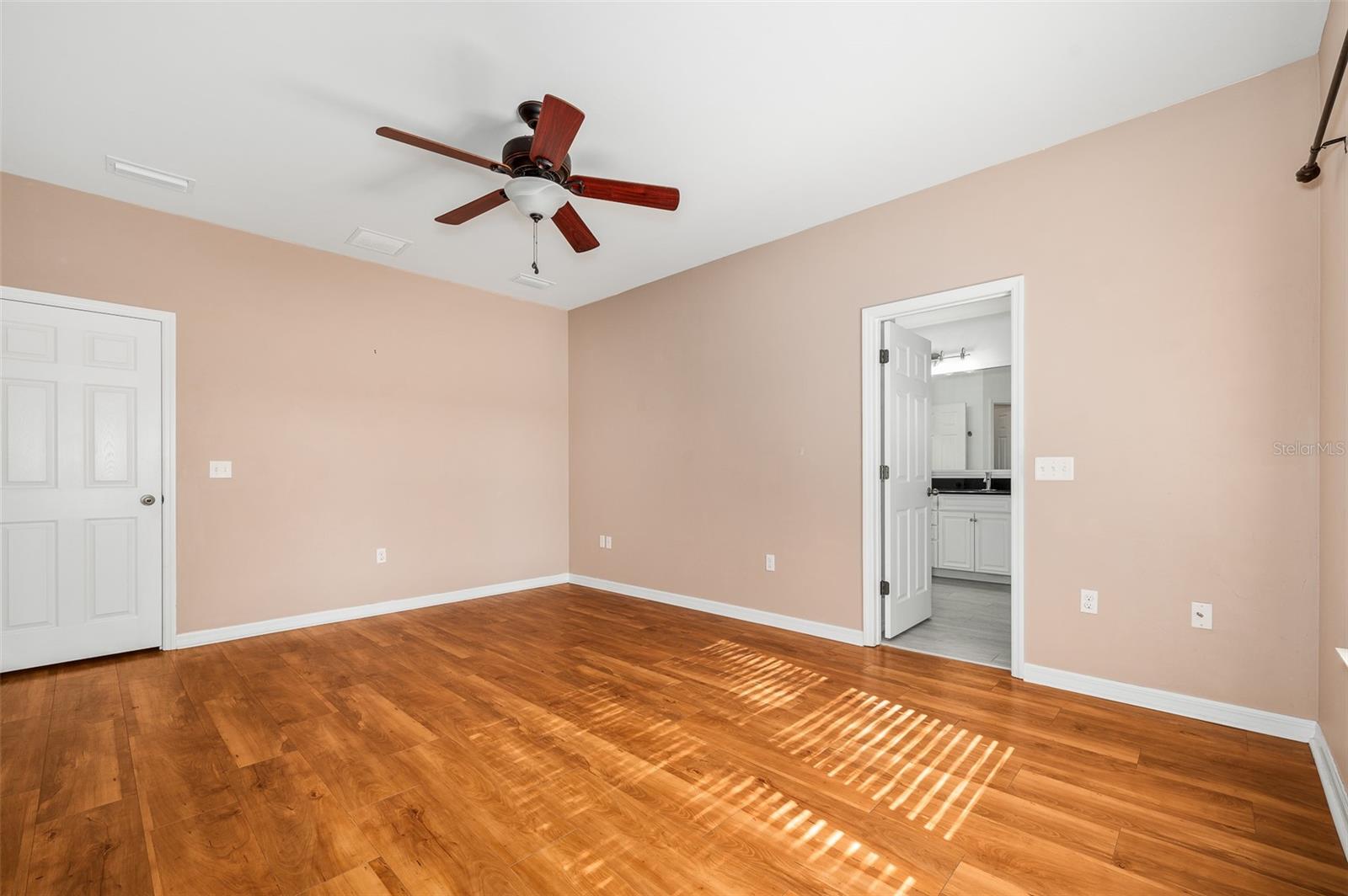 Image 18 of 50 For 7957 77th Avenue