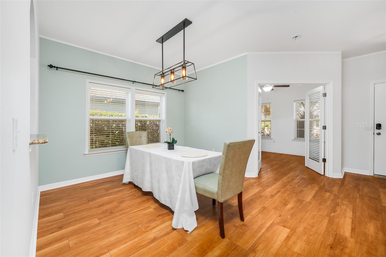 Image 5 of 50 For 7957 77th Avenue