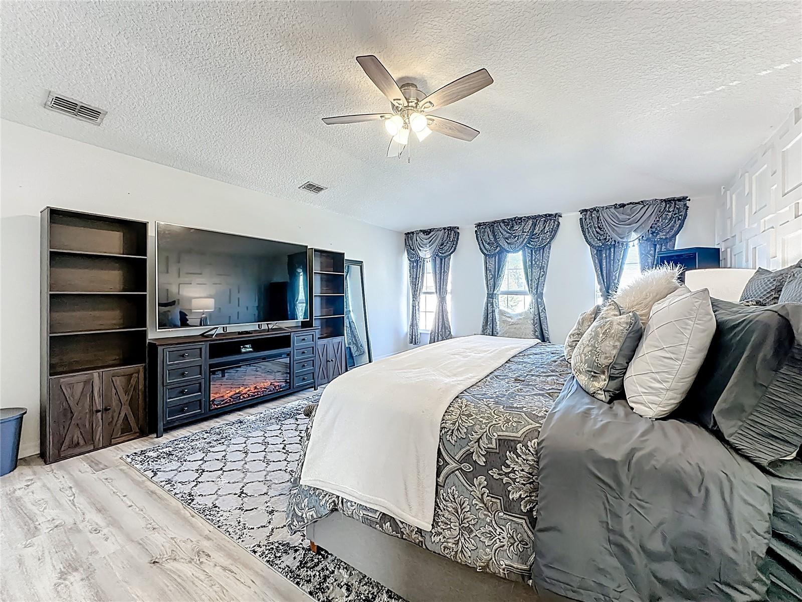 Image 49 of 88 For 11939 Iron Creek Road