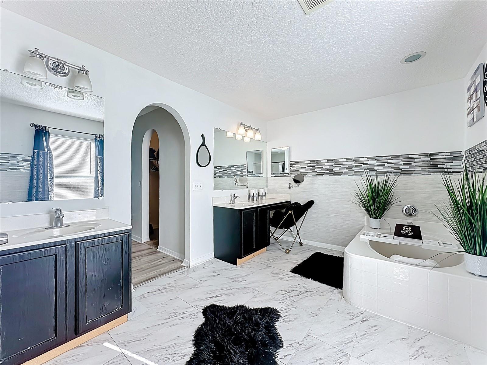 Image 54 of 88 For 11939 Iron Creek Road