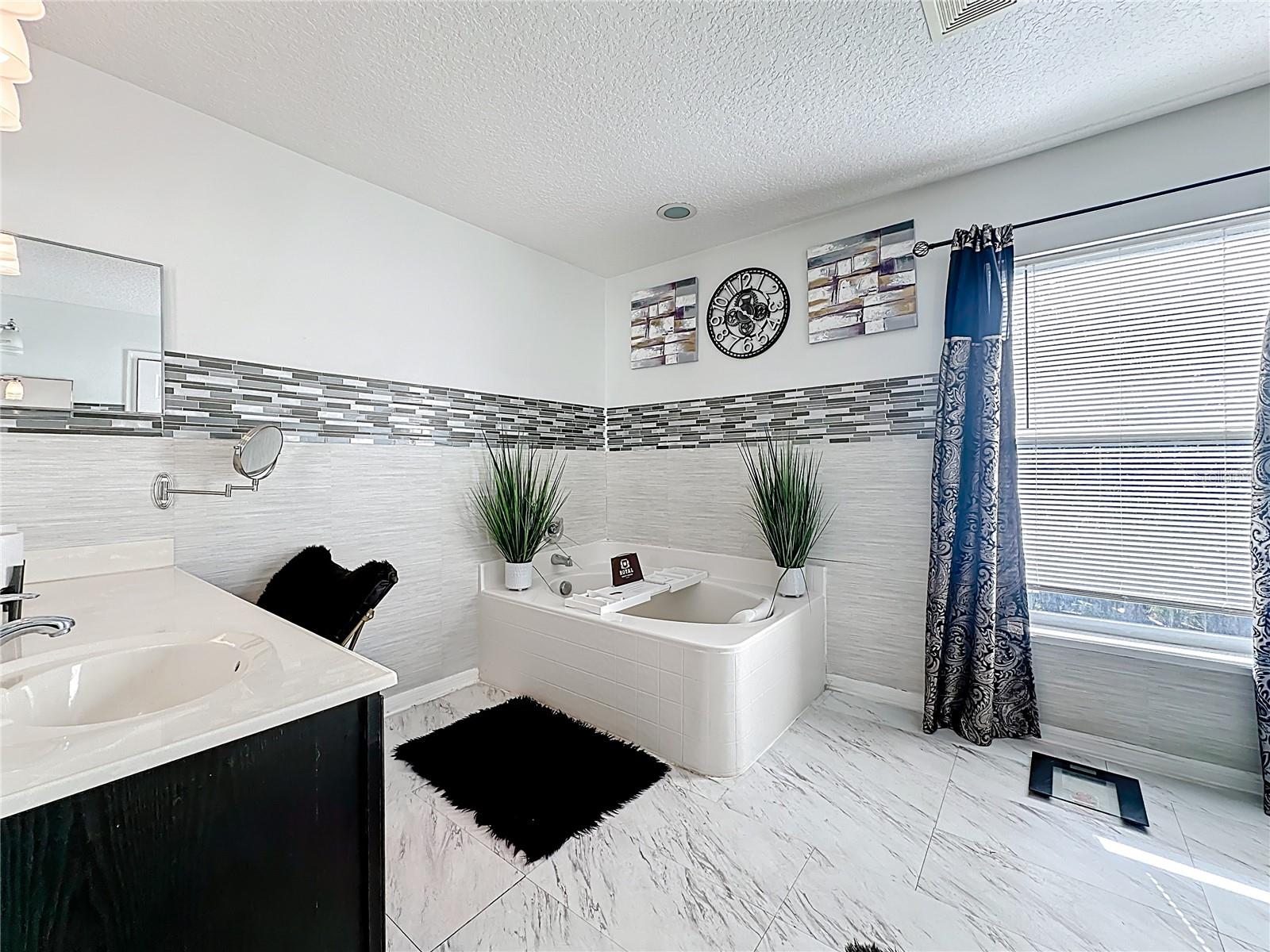 Image 55 of 88 For 11939 Iron Creek Road