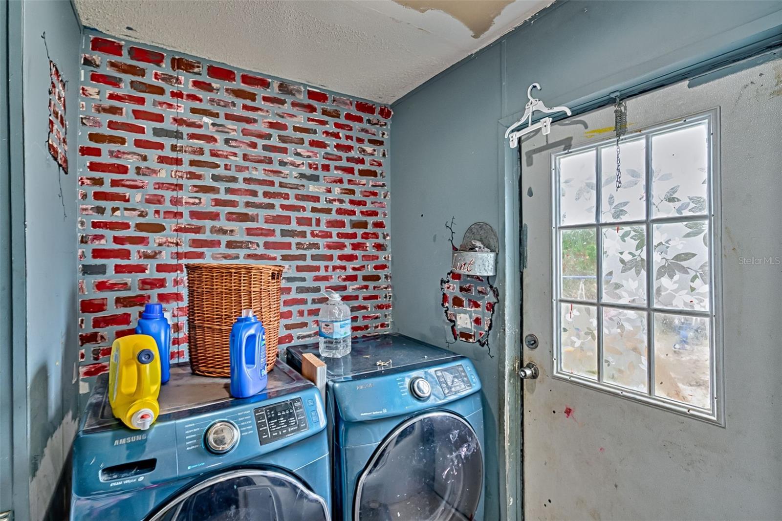 Image 14 of 42 For 134 Powell Place