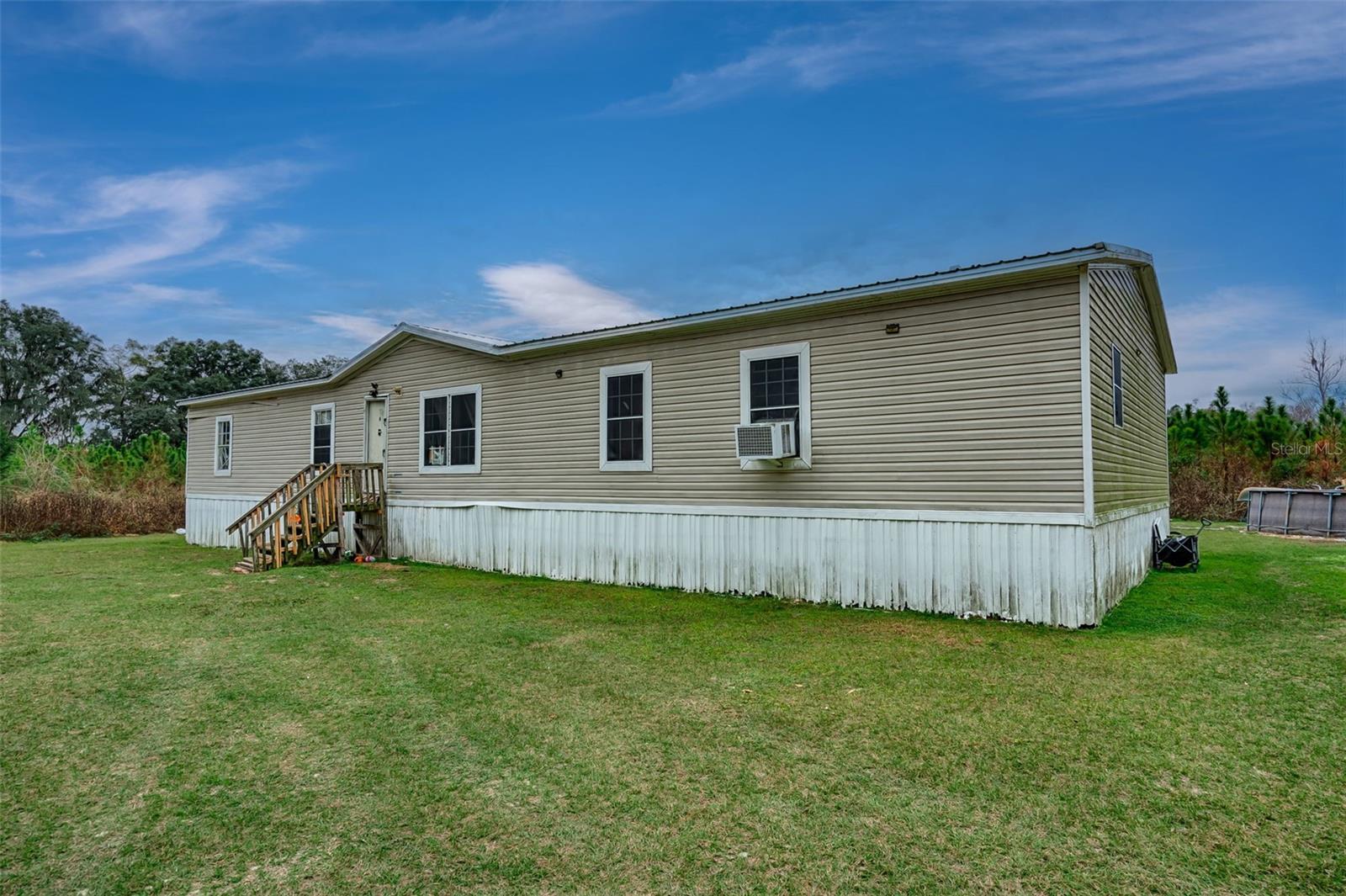 Image 18 of 42 For 134 Powell Place