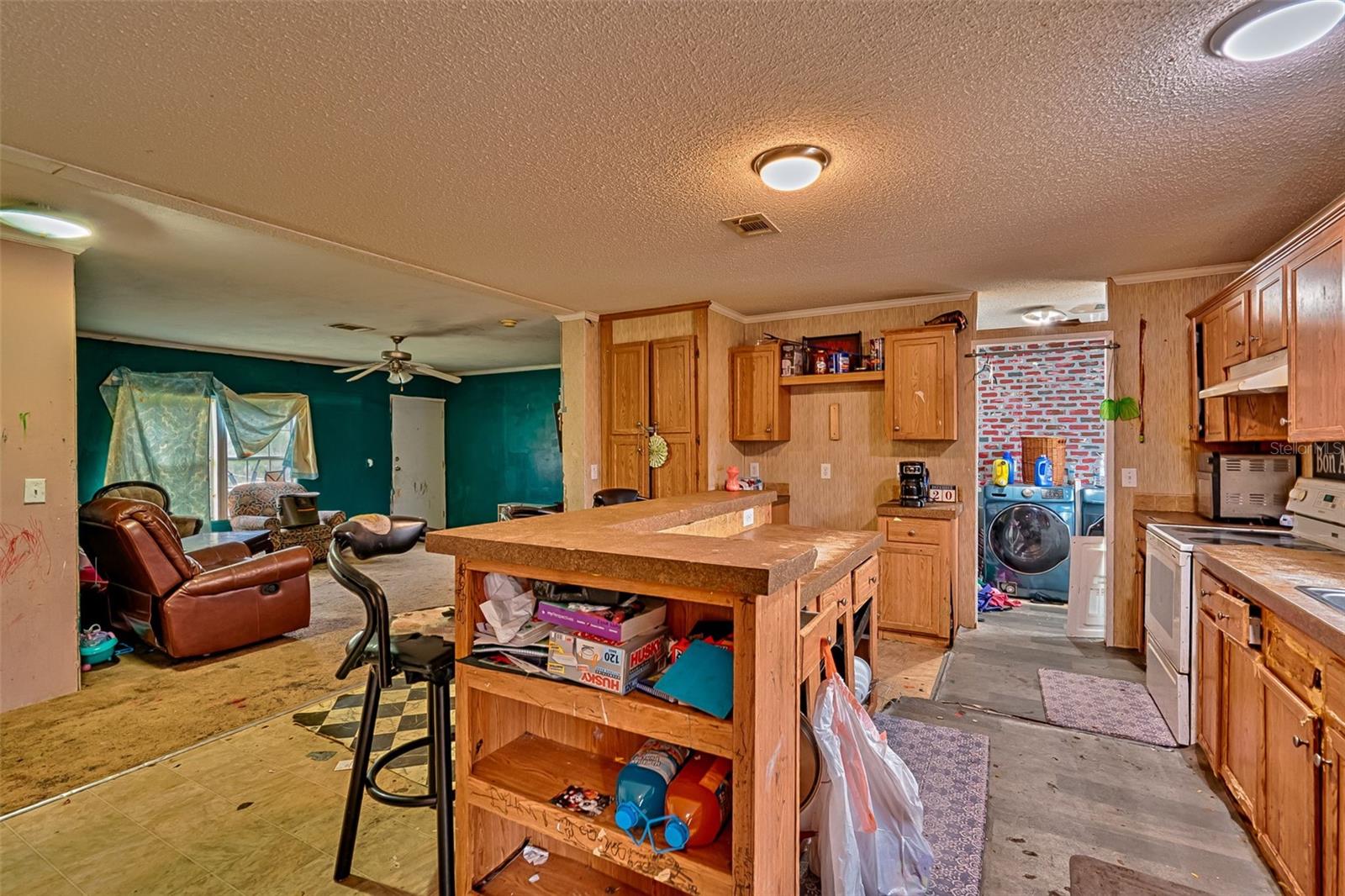 Image 4 of 42 For 134 Powell Place