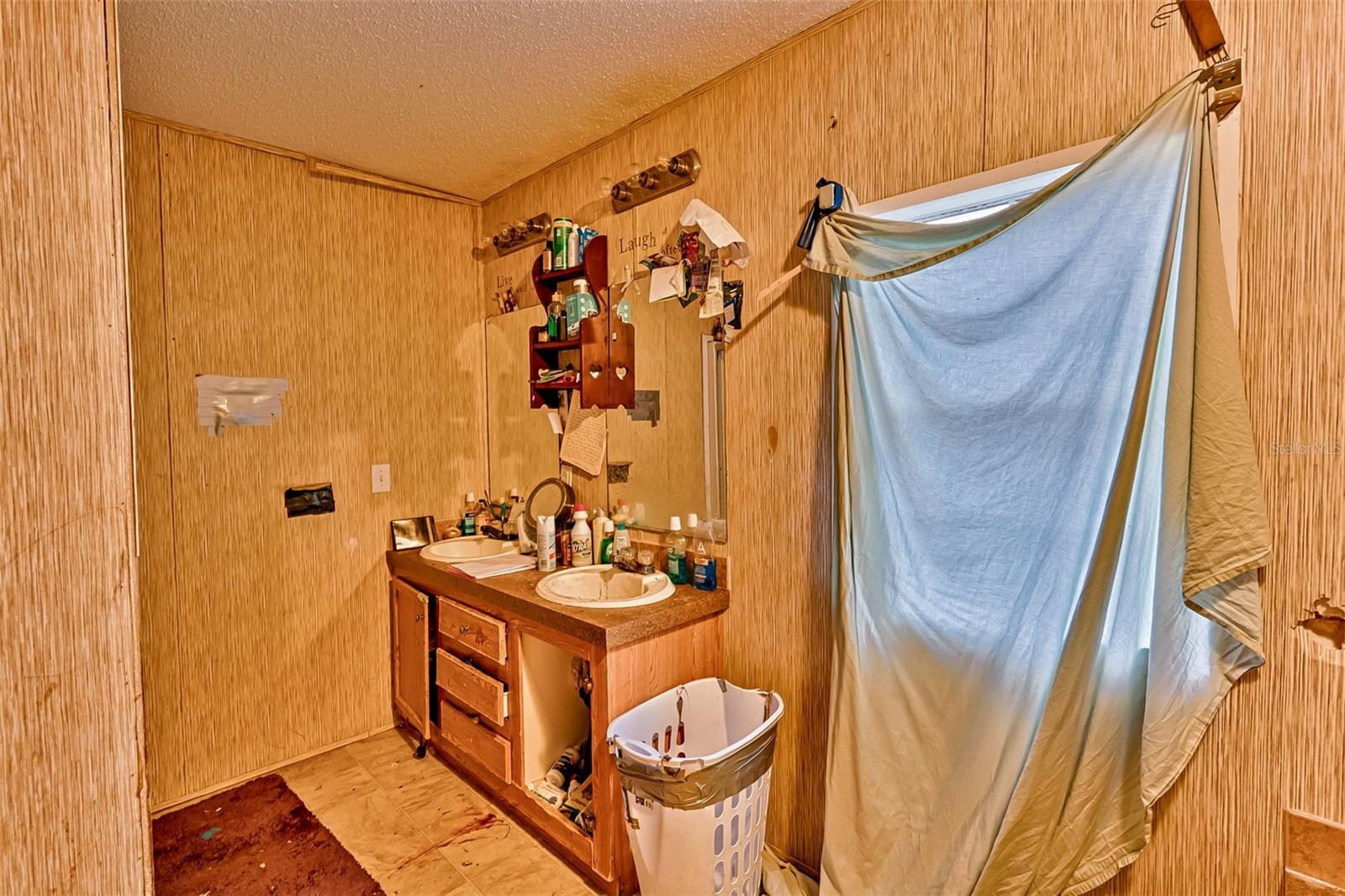 Image 9 of 42 For 134 Powell Place