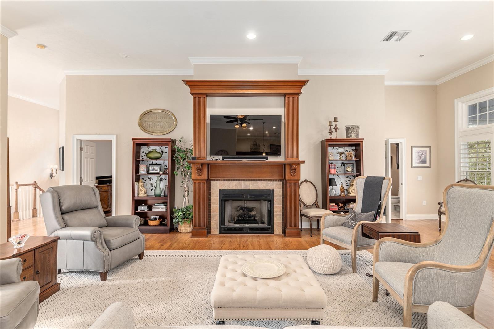 Image 10 of 54 For 5015 91 Terrace