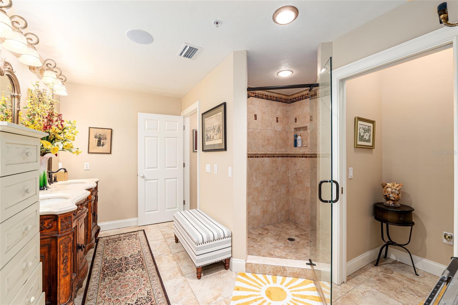 Image 38 of 54 For 5015 91 Terrace