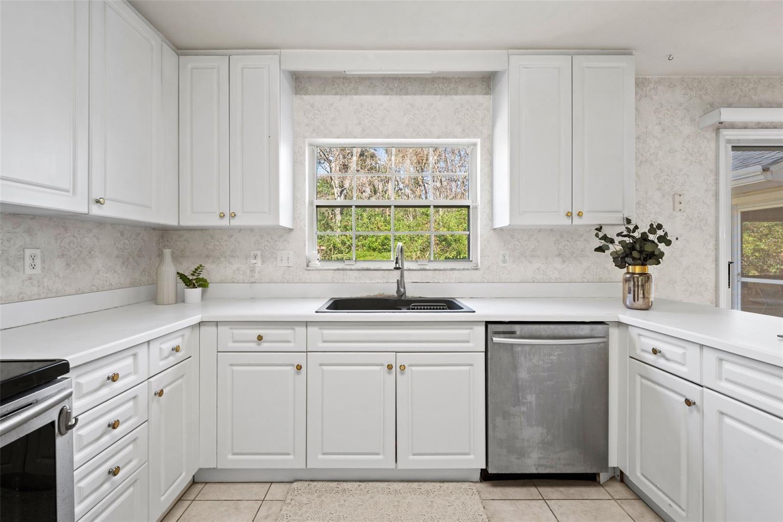 Image 13 of 43 For 7018 50th Terrace