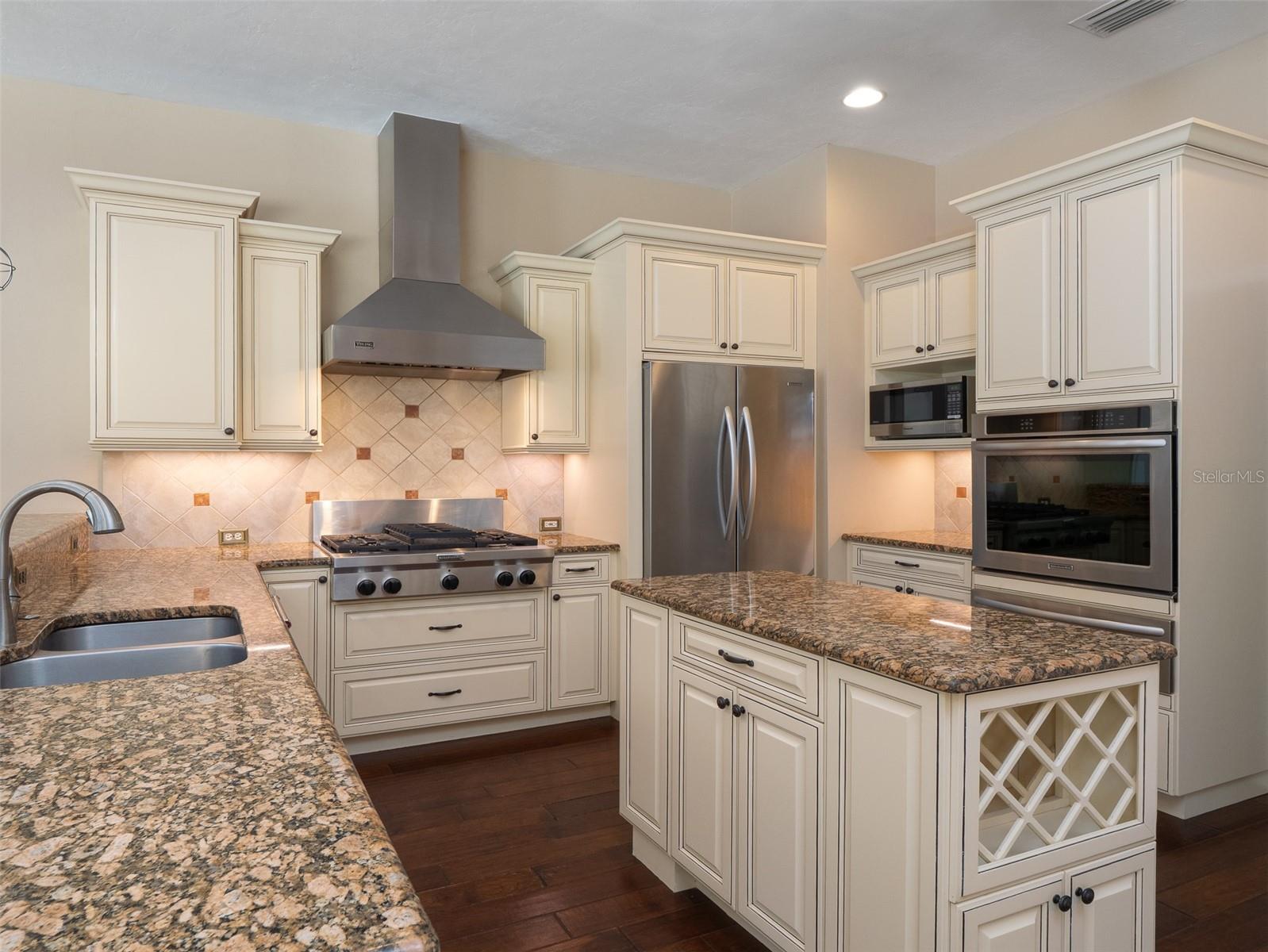 Image 10 of 42 For 10515 21st Avenue