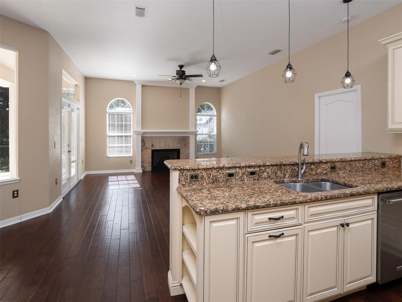 Image 8 of 42 For 10515 21st Avenue