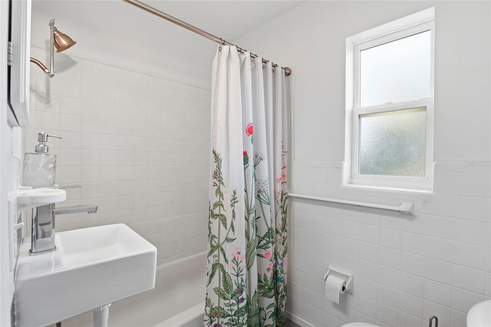 Image 26 of 38 For 1115 5th Place