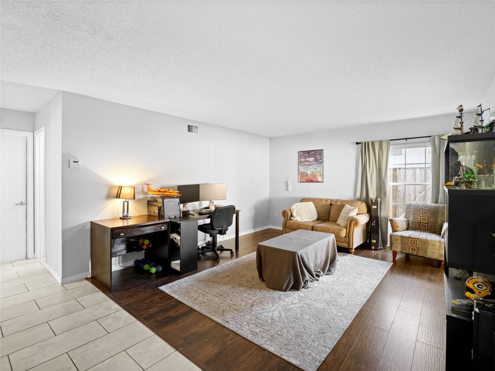 Image 15 of 31 For 1543 Lawndale Circle