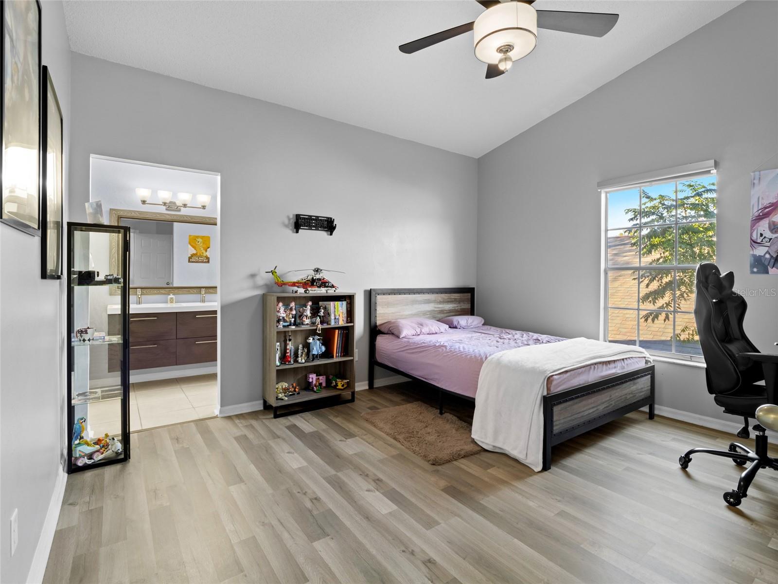 Image 23 of 31 For 1543 Lawndale Circle