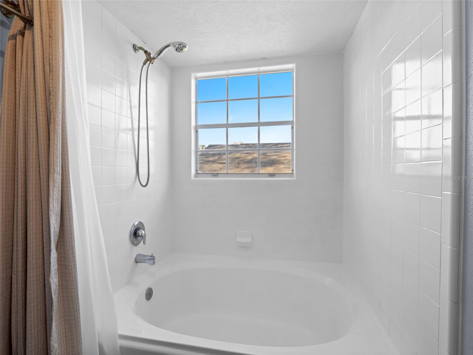 Image 26 of 31 For 1543 Lawndale Circle