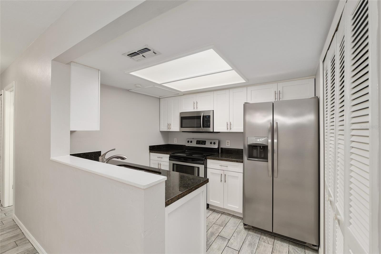 Image 17 of 47 For 7200 8th Avenue S122