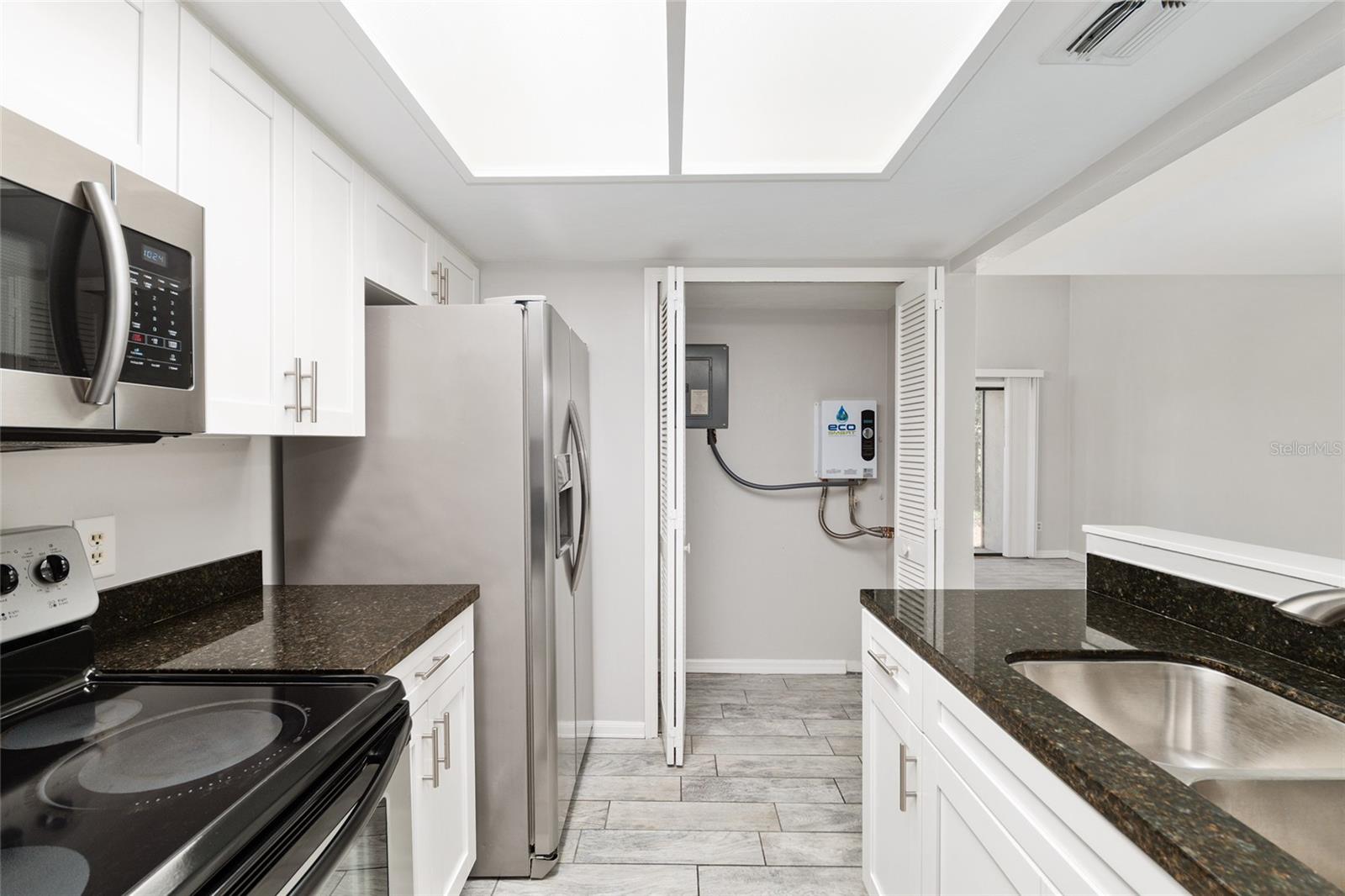 Image 22 of 47 For 7200 8th Avenue S122