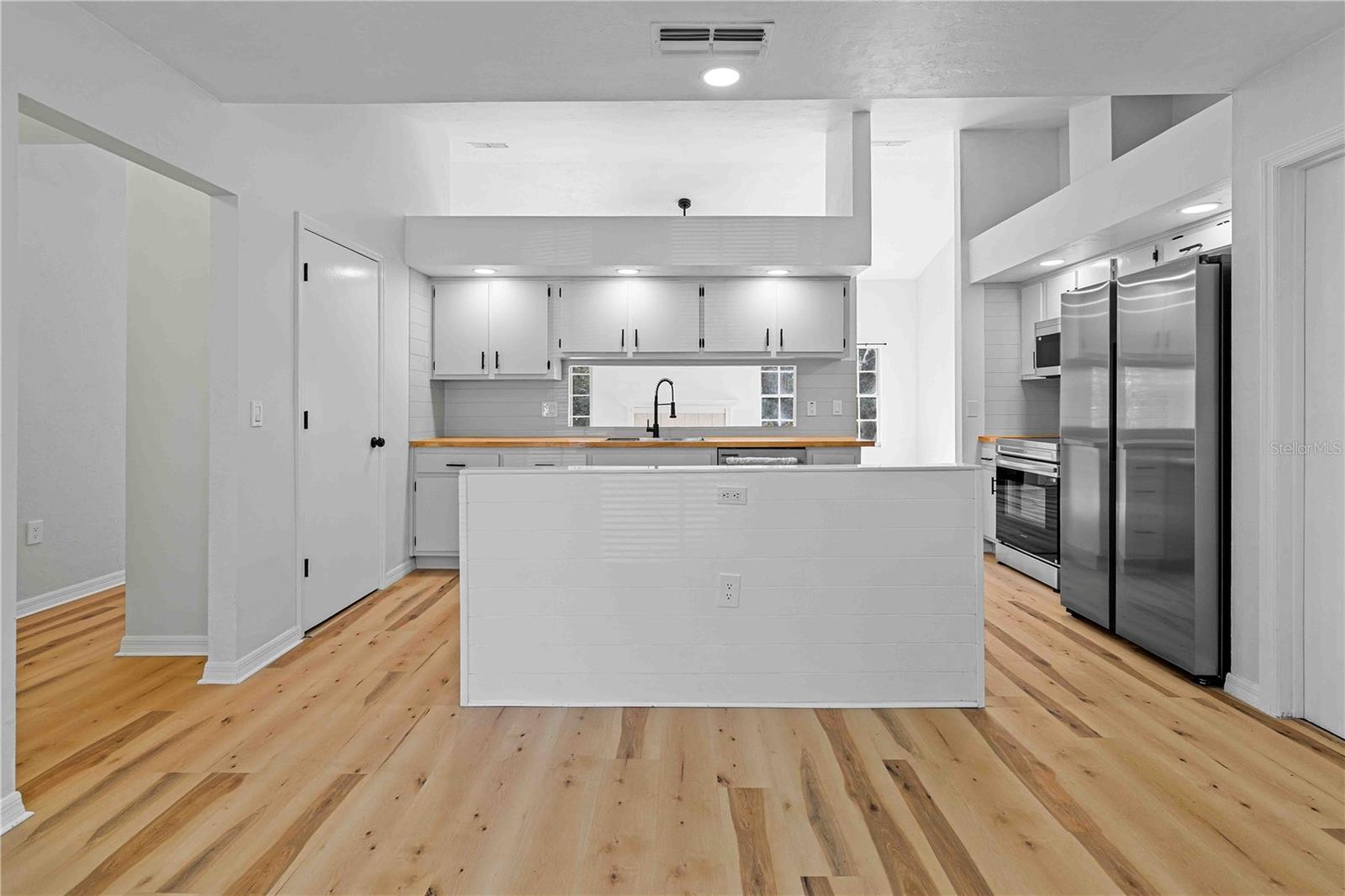 Image 2 of 12 For 4142 59th Terrace