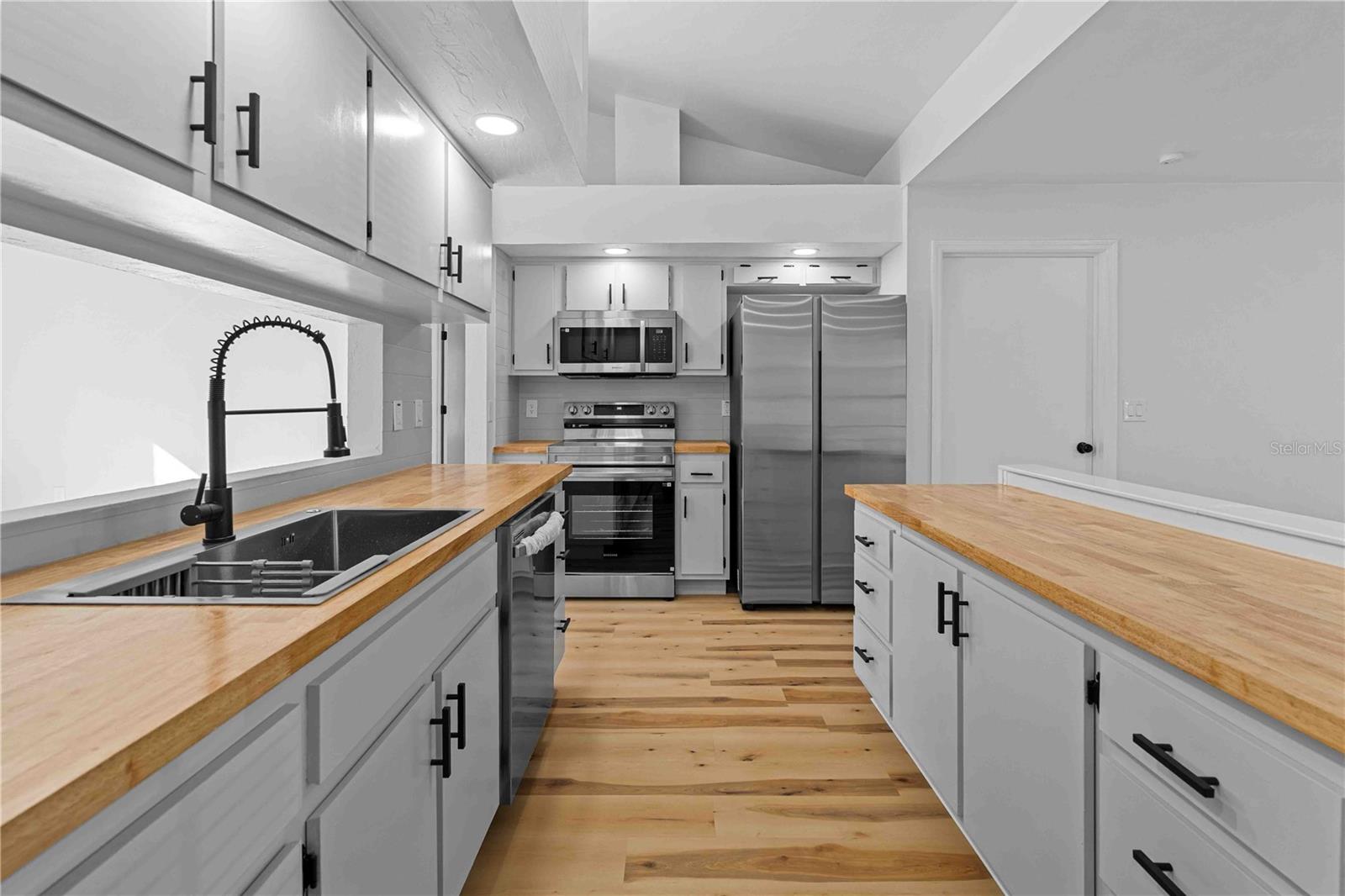 Image 3 of 12 For 4142 59th Terrace