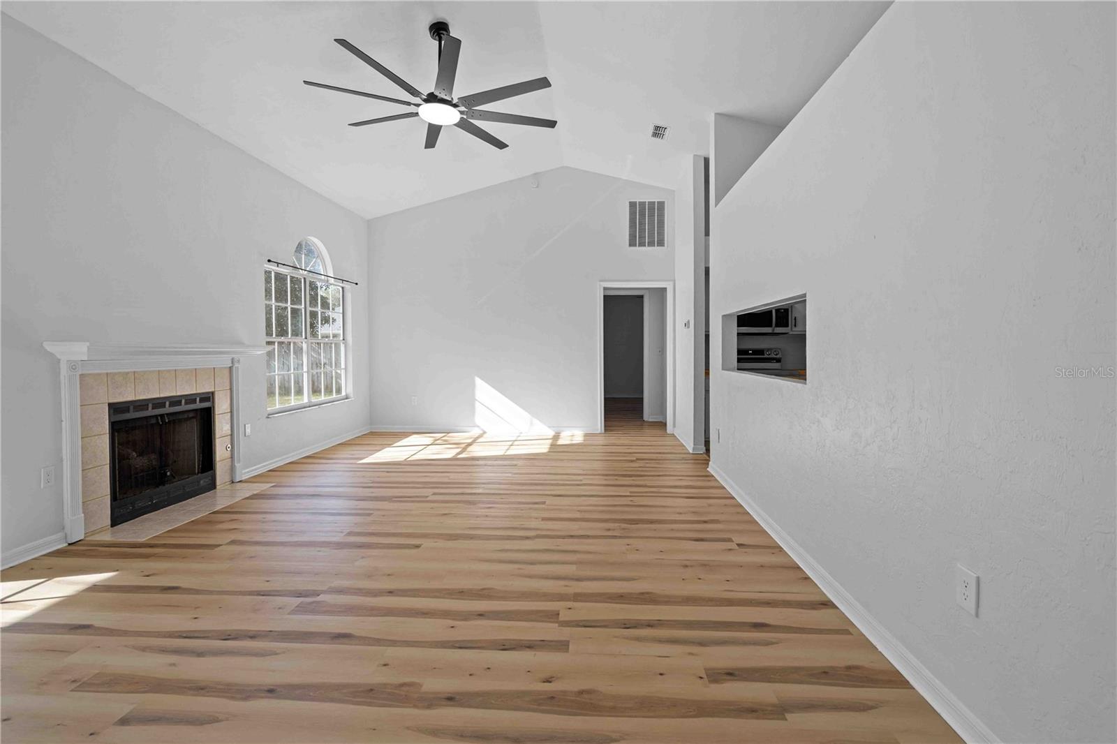 Image 7 of 12 For 4142 59th Terrace